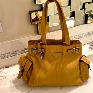 PRADA VITELLI DAINO TOTE WITH TAN TEXTURED LEATHER